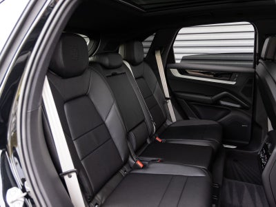 2026 Porsche Cayenne AWD