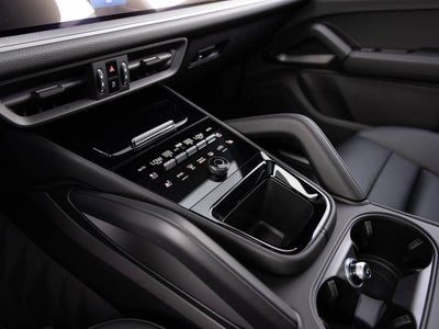 2026 Porsche Cayenne AWD