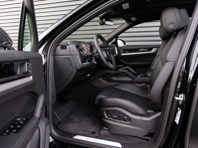 2026 Porsche Cayenne AWD