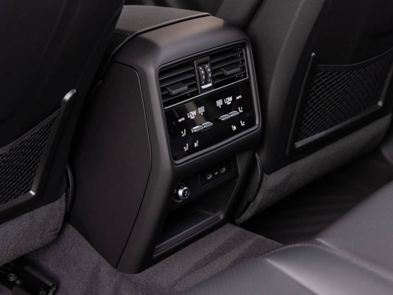 2026 Porsche Cayenne AWD