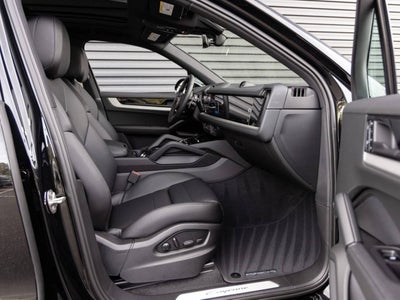 2026 Porsche Cayenne AWD