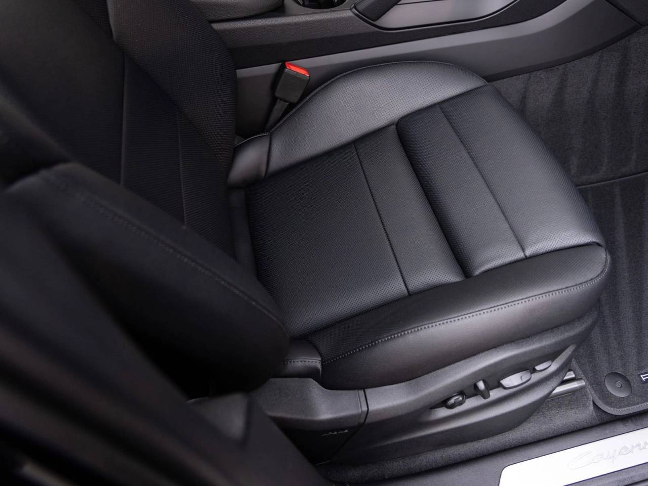 2026 Porsche Cayenne AWD