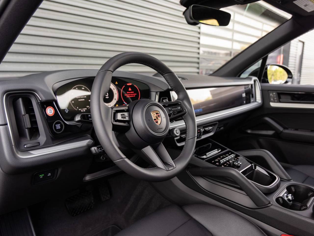 2026 Porsche Cayenne AWD