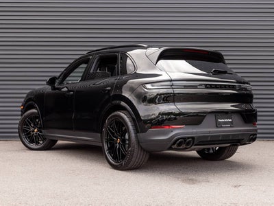 2026 Porsche Cayenne AWD