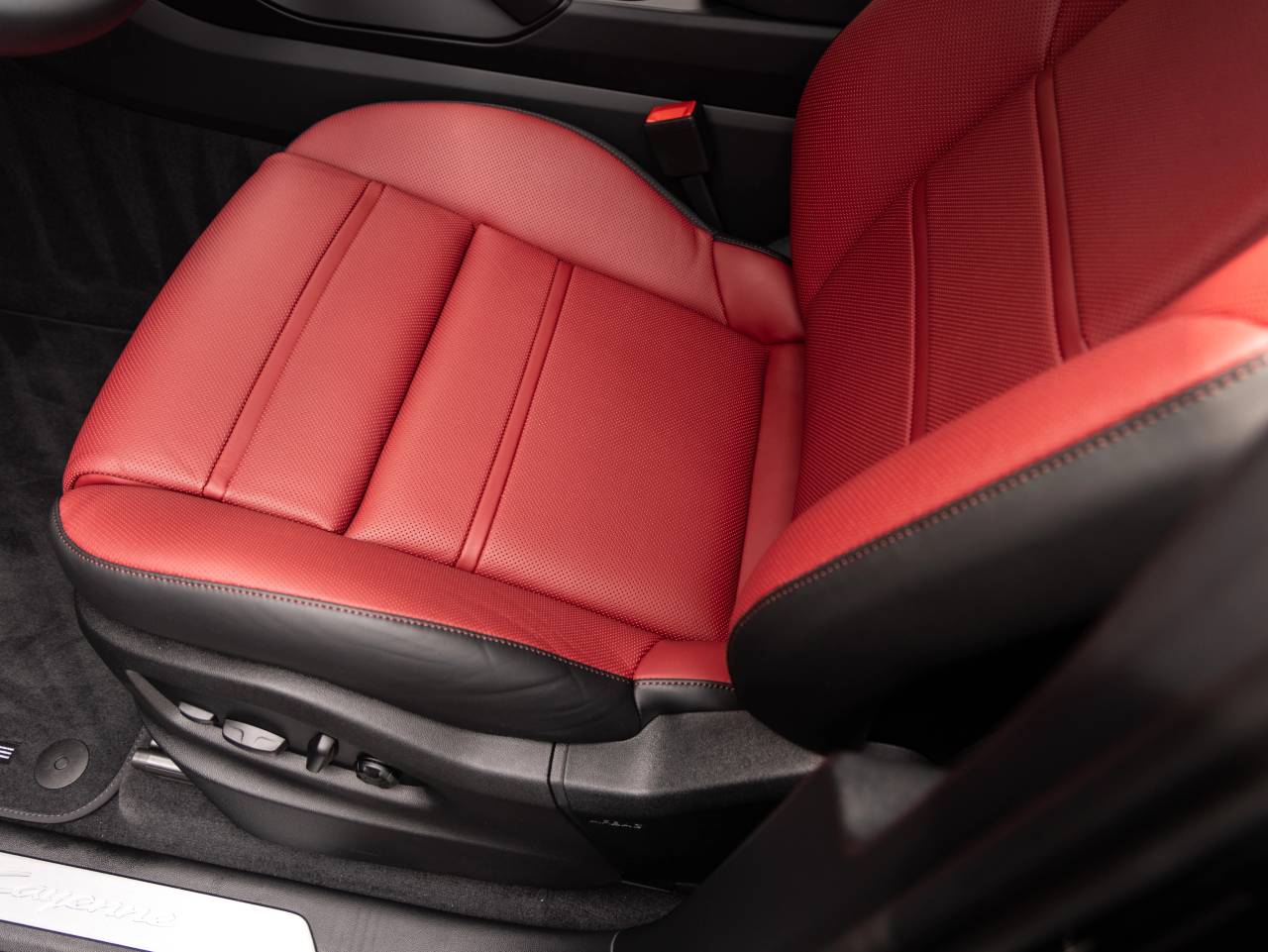 2026 Porsche Cayenne AWD