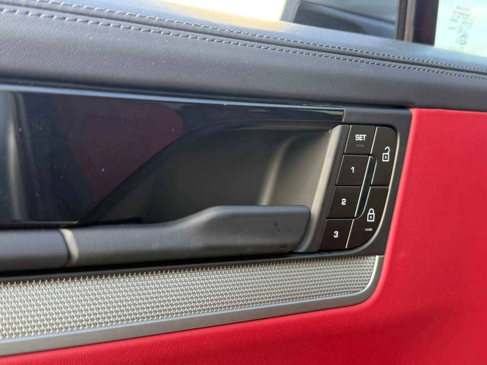 2025 Porsche Cayenne Cayenne