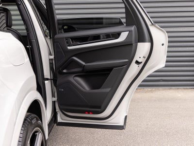 2026 Porsche Cayenne AWD