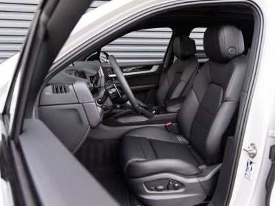 2026 Porsche Cayenne AWD