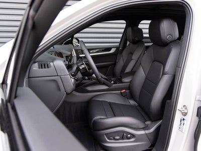 2026 Porsche Cayenne AWD