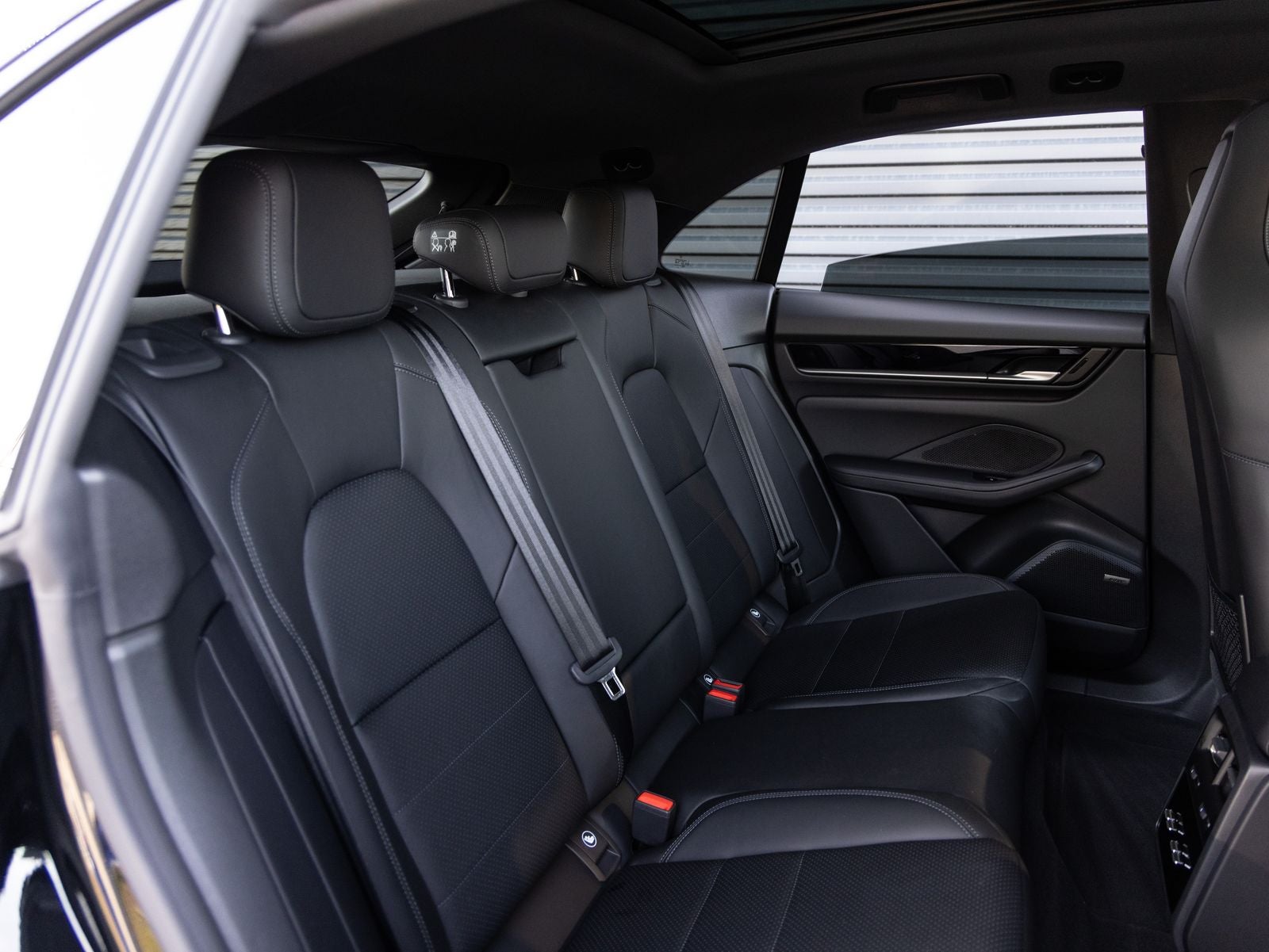 2026 Porsche Macan Macan 4 Electric