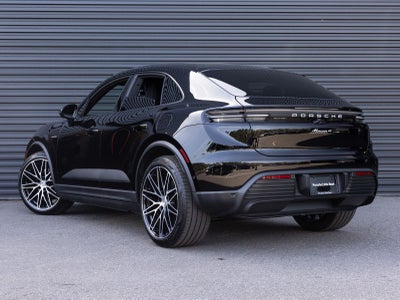 2026 Porsche Macan Macan 4 Electric
