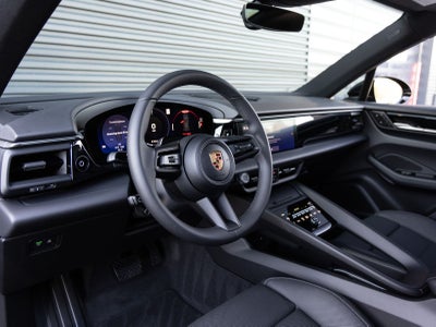 2026 Porsche Macan Macan 4 Electric