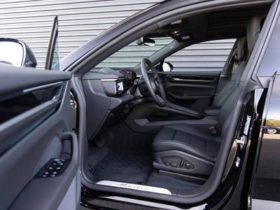 2026 Porsche Macan Macan 4 Electric