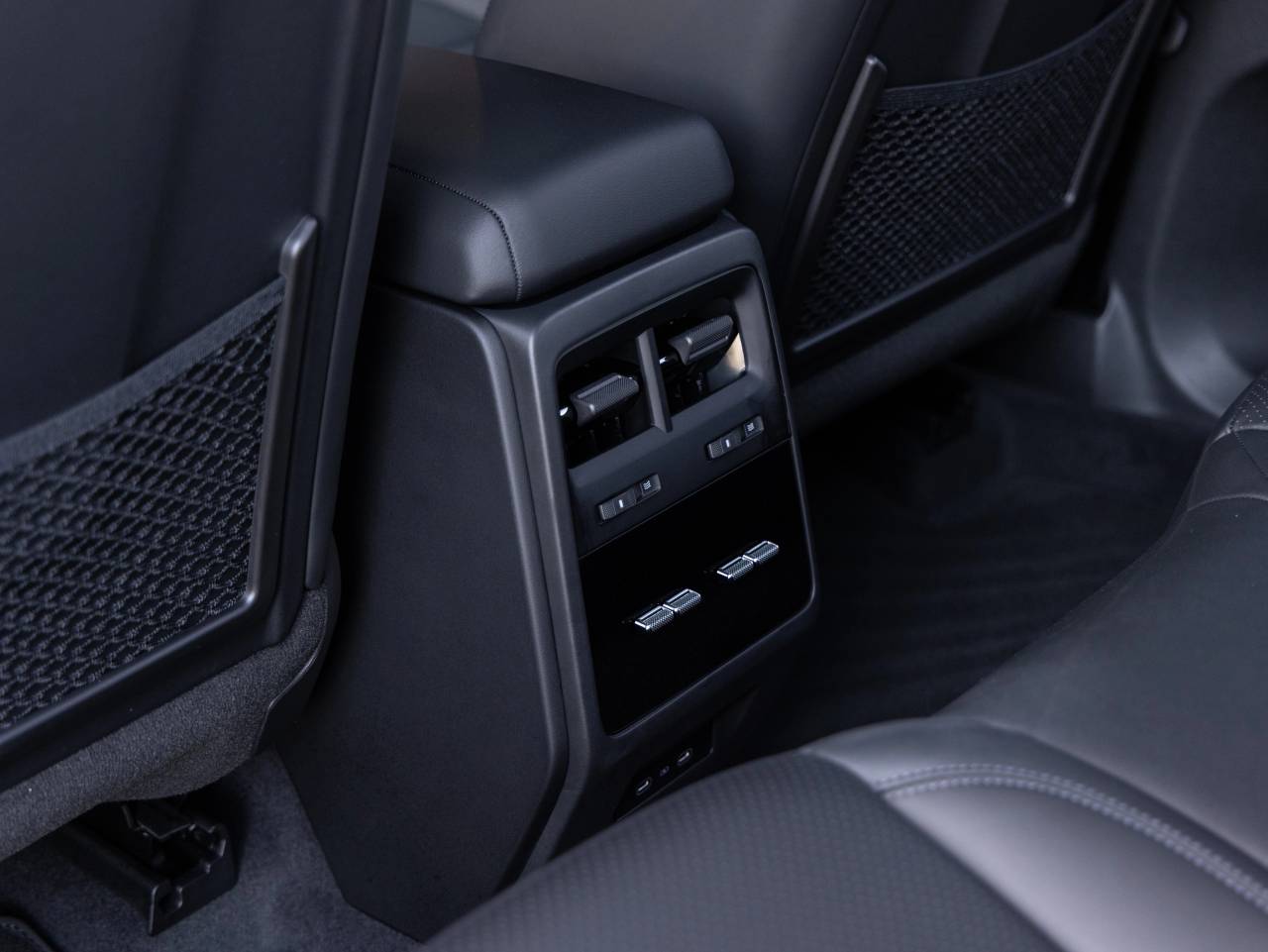 2026 Porsche Macan Macan 4 Electric