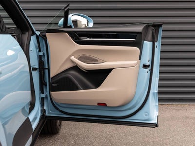 2026 Porsche Macan 4 Electric