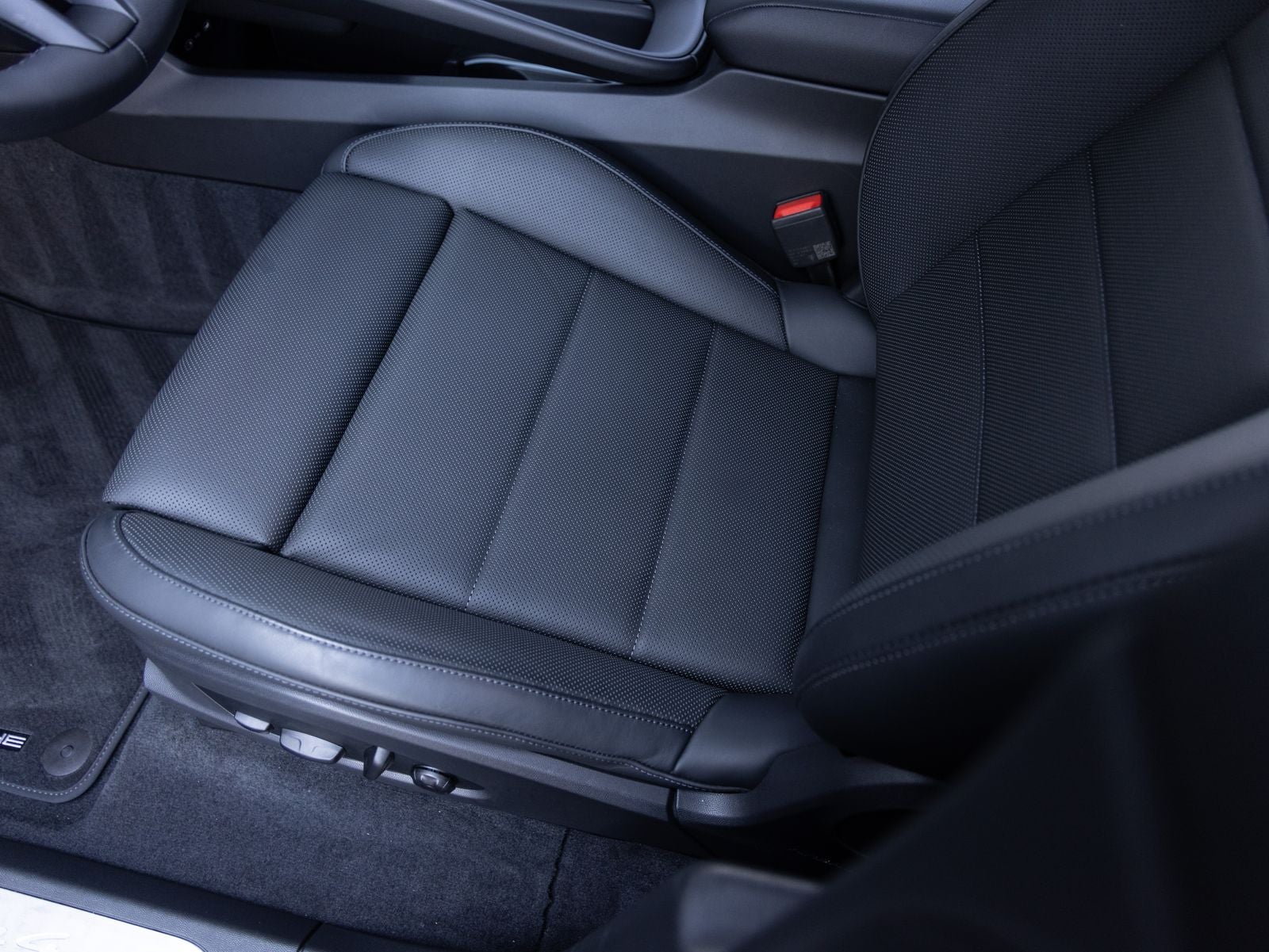 2026 Porsche Macan Macan 4 Electric