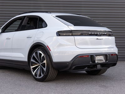 2026 Porsche Macan Macan 4 Electric