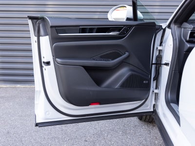 2026 Porsche Macan Macan 4 Electric
