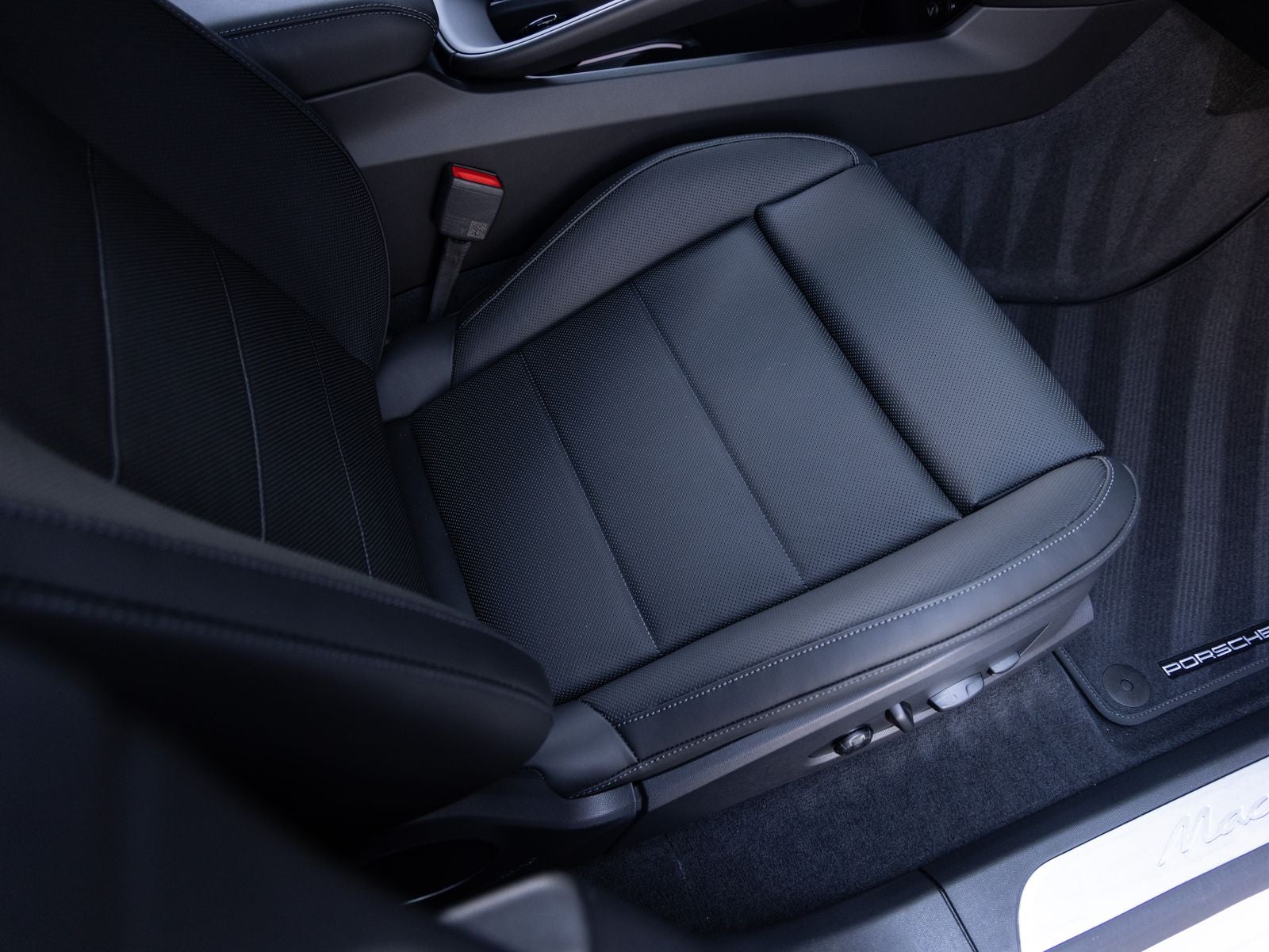 2026 Porsche Macan Macan 4 Electric