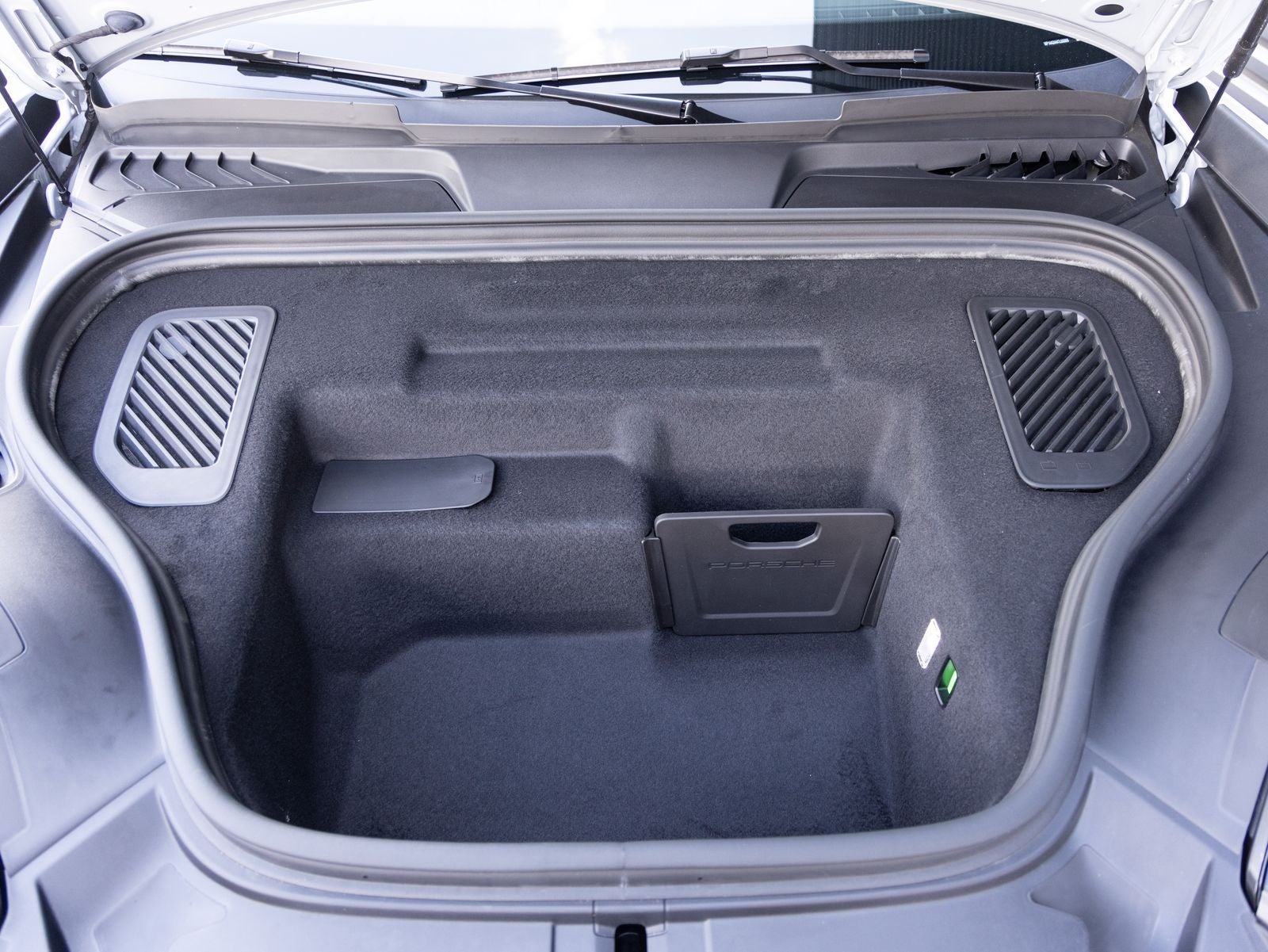 2026 Porsche Macan Macan 4 Electric