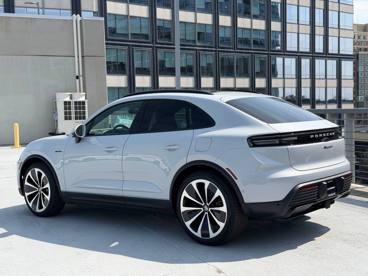 2026 Porsche Macan Macan 4 Electric
