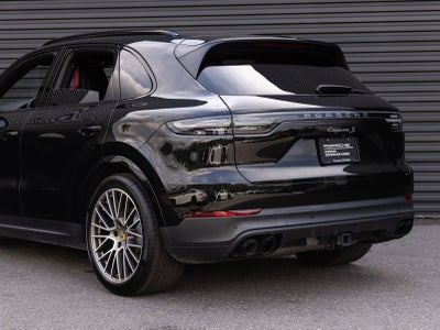 2023 Porsche Cayenne S Platinum Edition