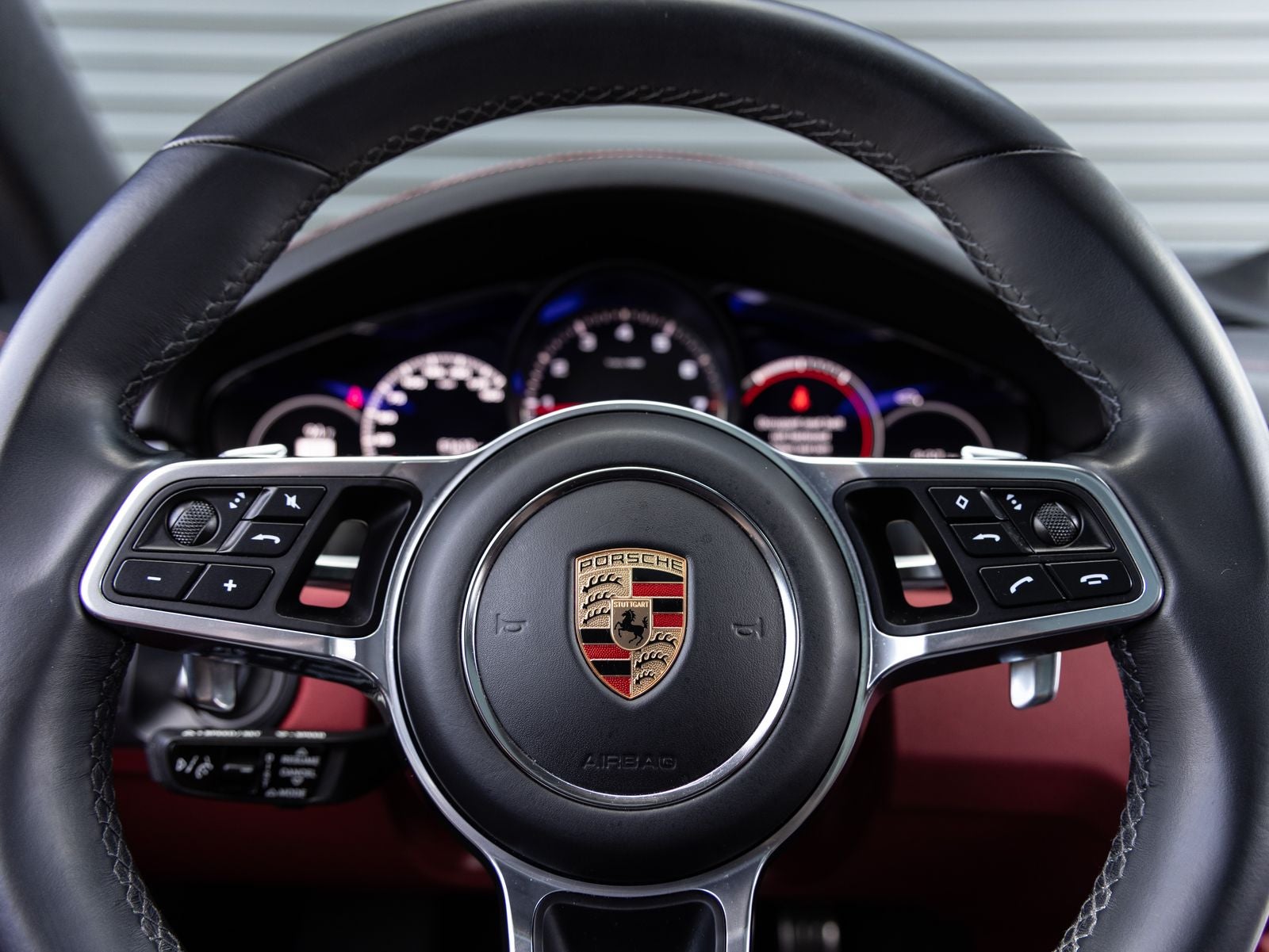 2023 Porsche Cayenne S Platinum Edition