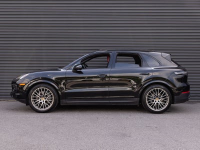 2023 Porsche Cayenne S Platinum Edition