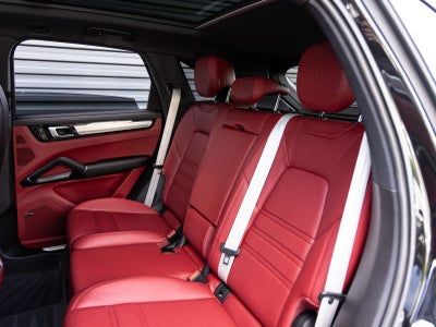 2023 Porsche Cayenne S Platinum Edition
