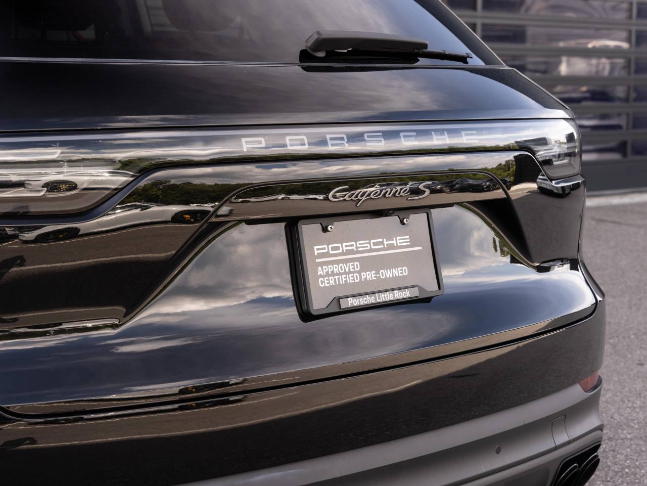 2023 Porsche Cayenne S Platinum Edition