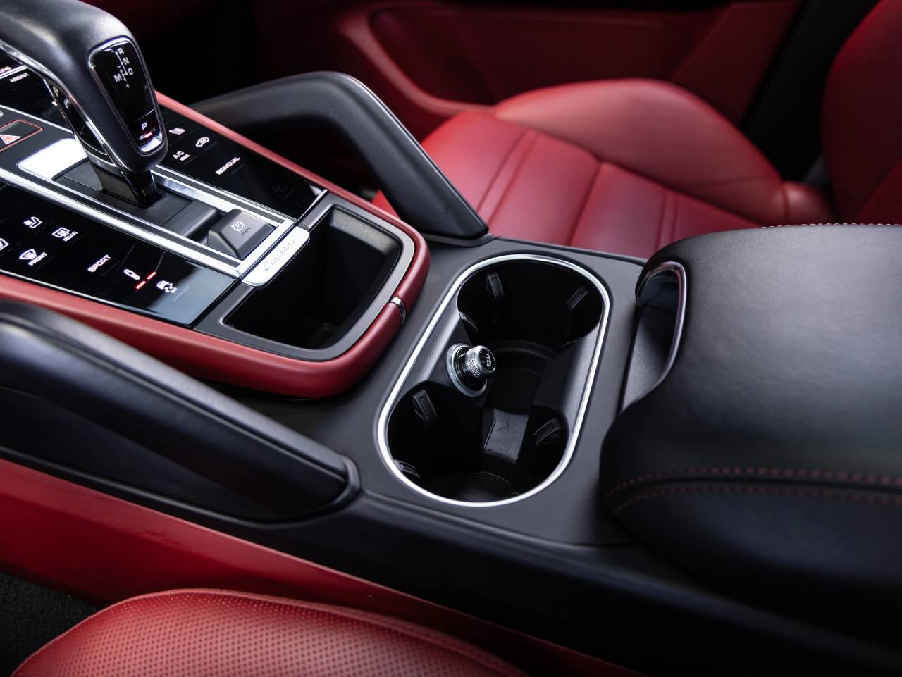 2023 Porsche Cayenne S Platinum Edition