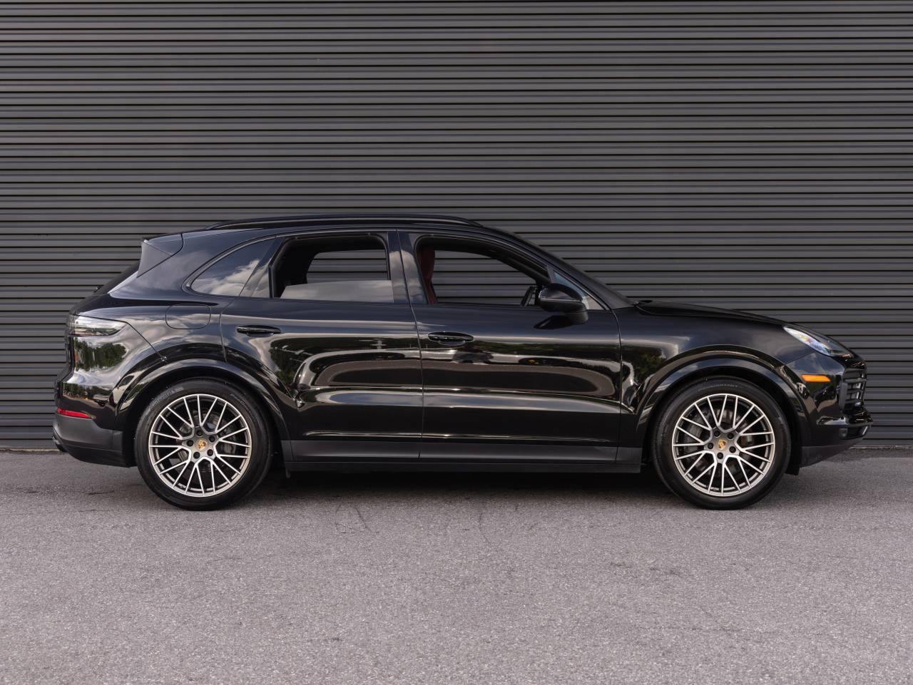 2023 Porsche Cayenne S Platinum Edition