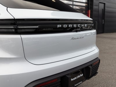 2025 Porsche Macan Macan 4S Electric