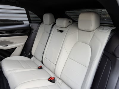 2025 Porsche Macan Macan 4S Electric