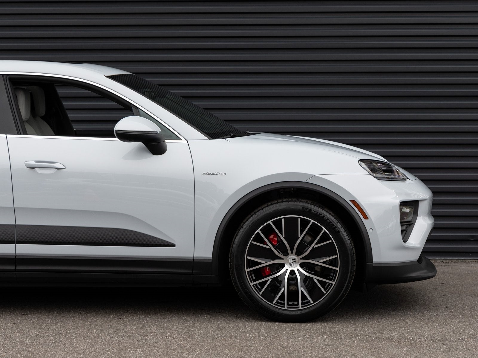 2025 Porsche Macan Macan 4S Electric