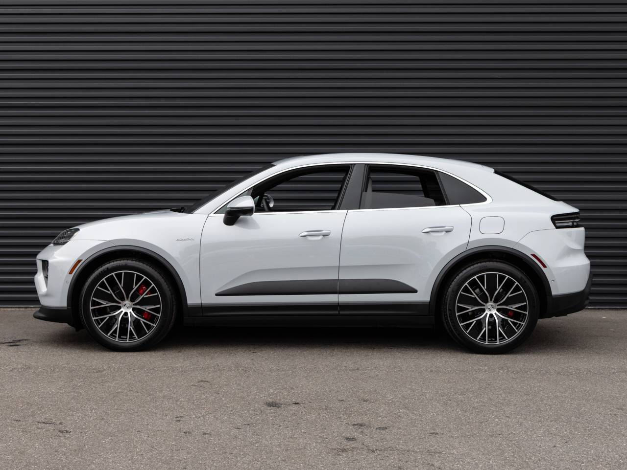 2025 Porsche Macan Macan 4S Electric