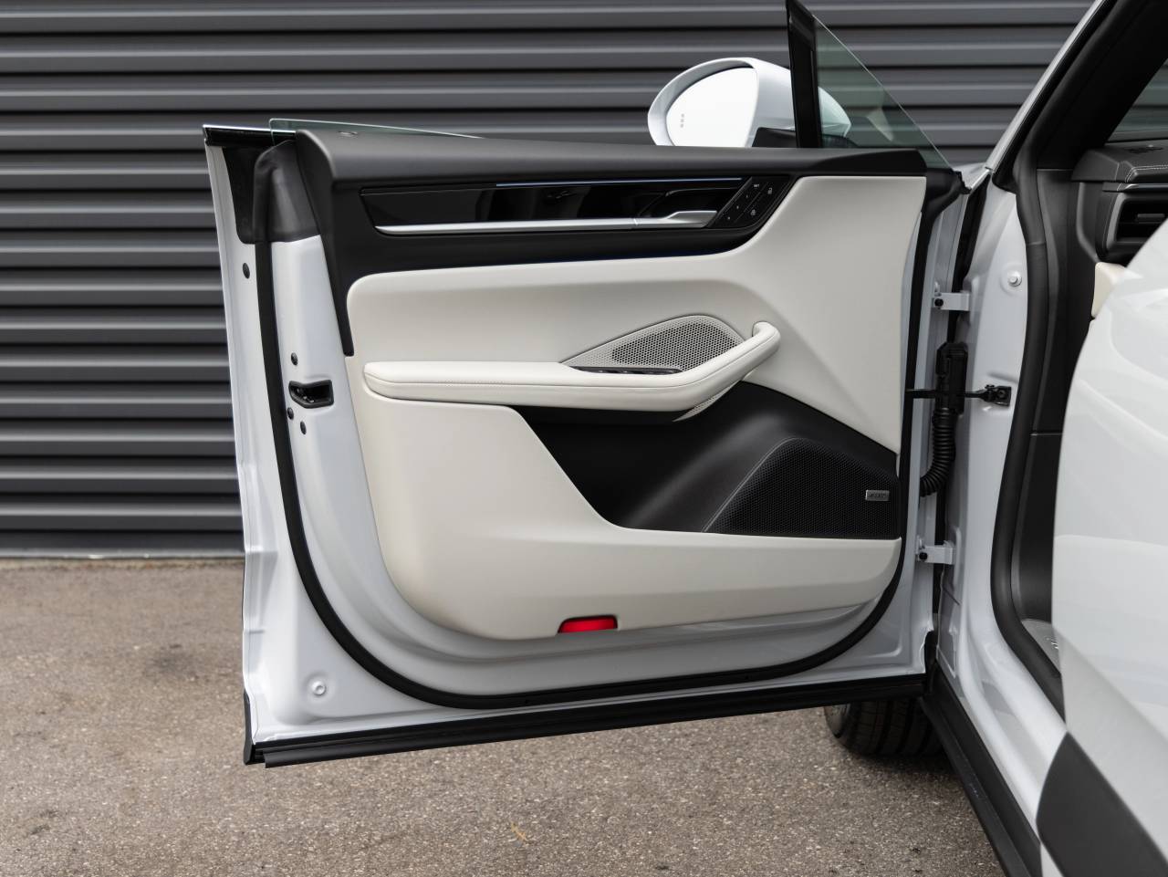 2025 Porsche Macan Macan 4S Electric