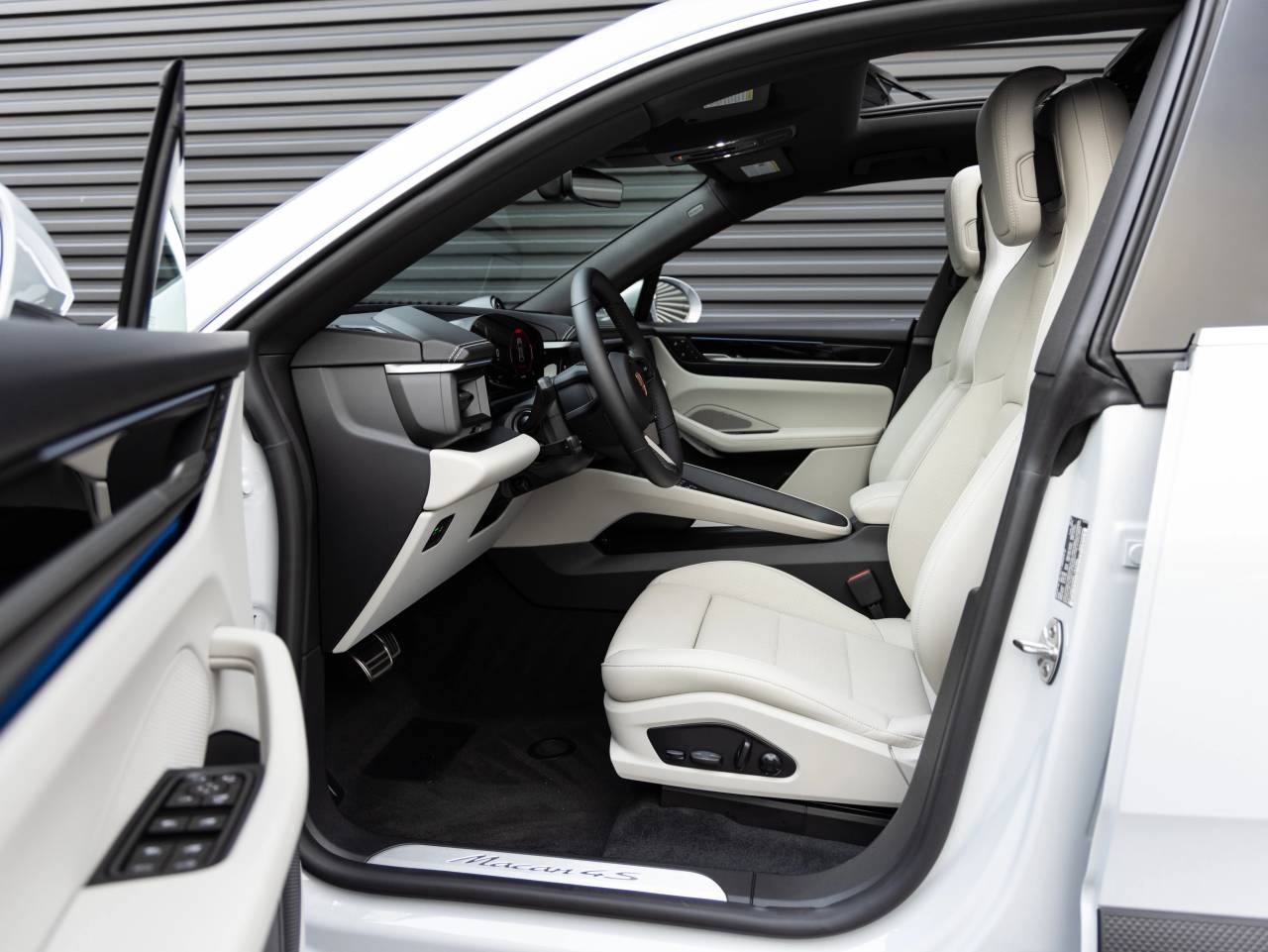 2025 Porsche Macan Macan 4S Electric