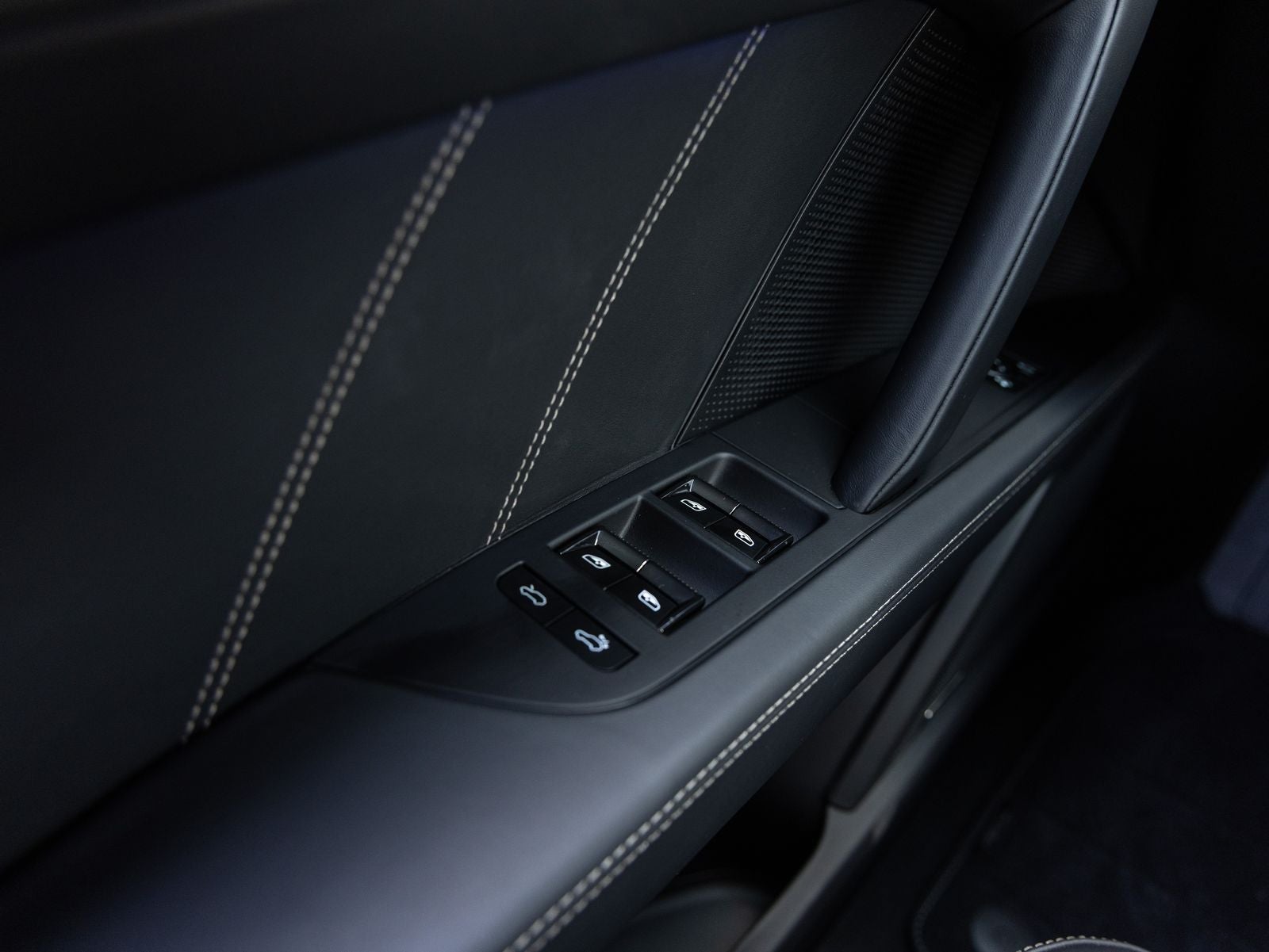 2026 Porsche Cayenne Cayenne Turbo Electric