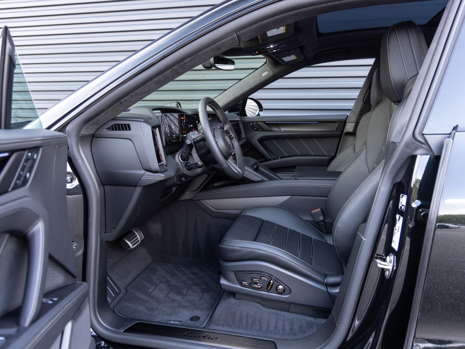2026 Porsche Cayenne Cayenne Turbo Electric