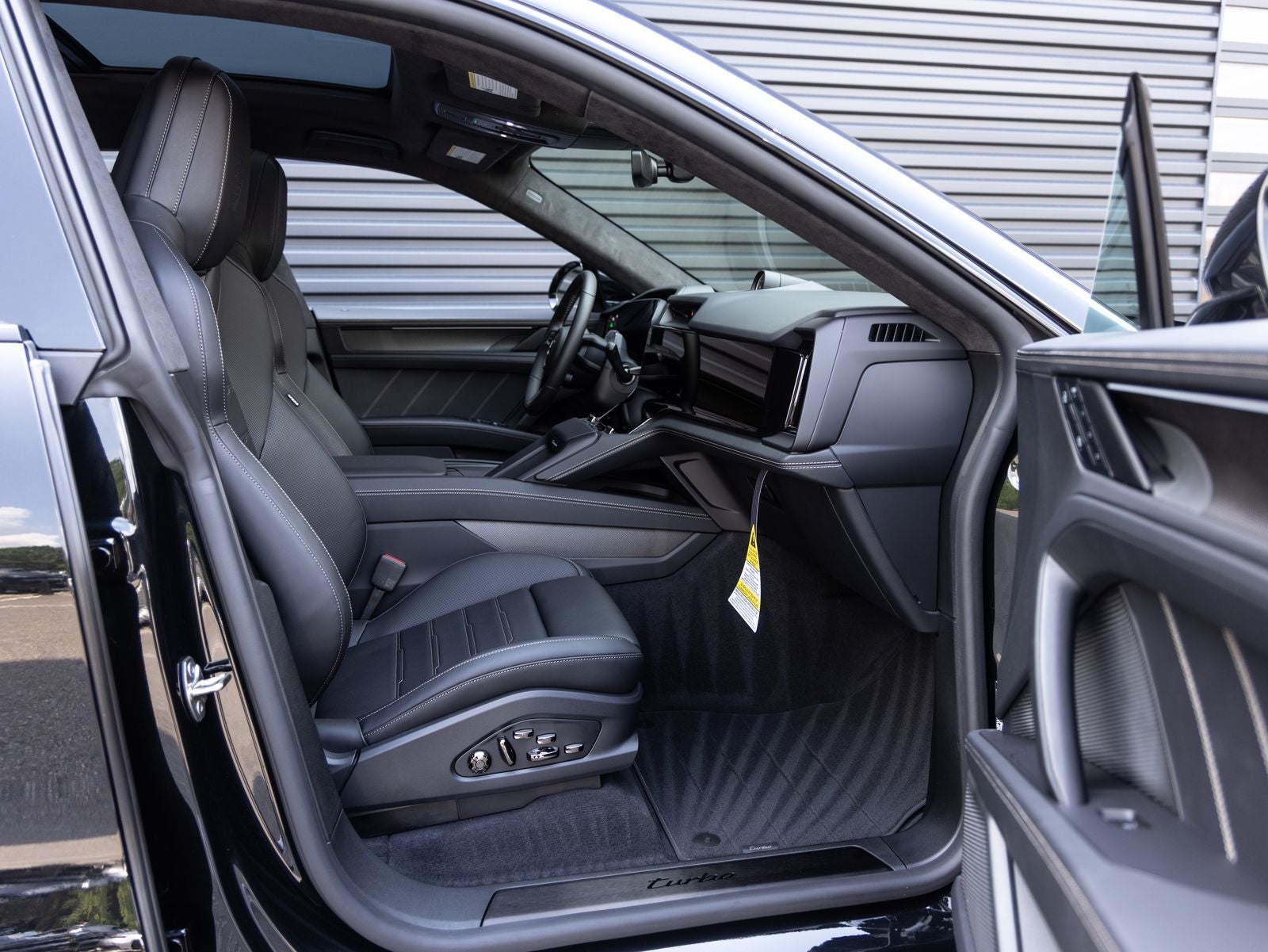 2026 Porsche Cayenne Cayenne Turbo Electric