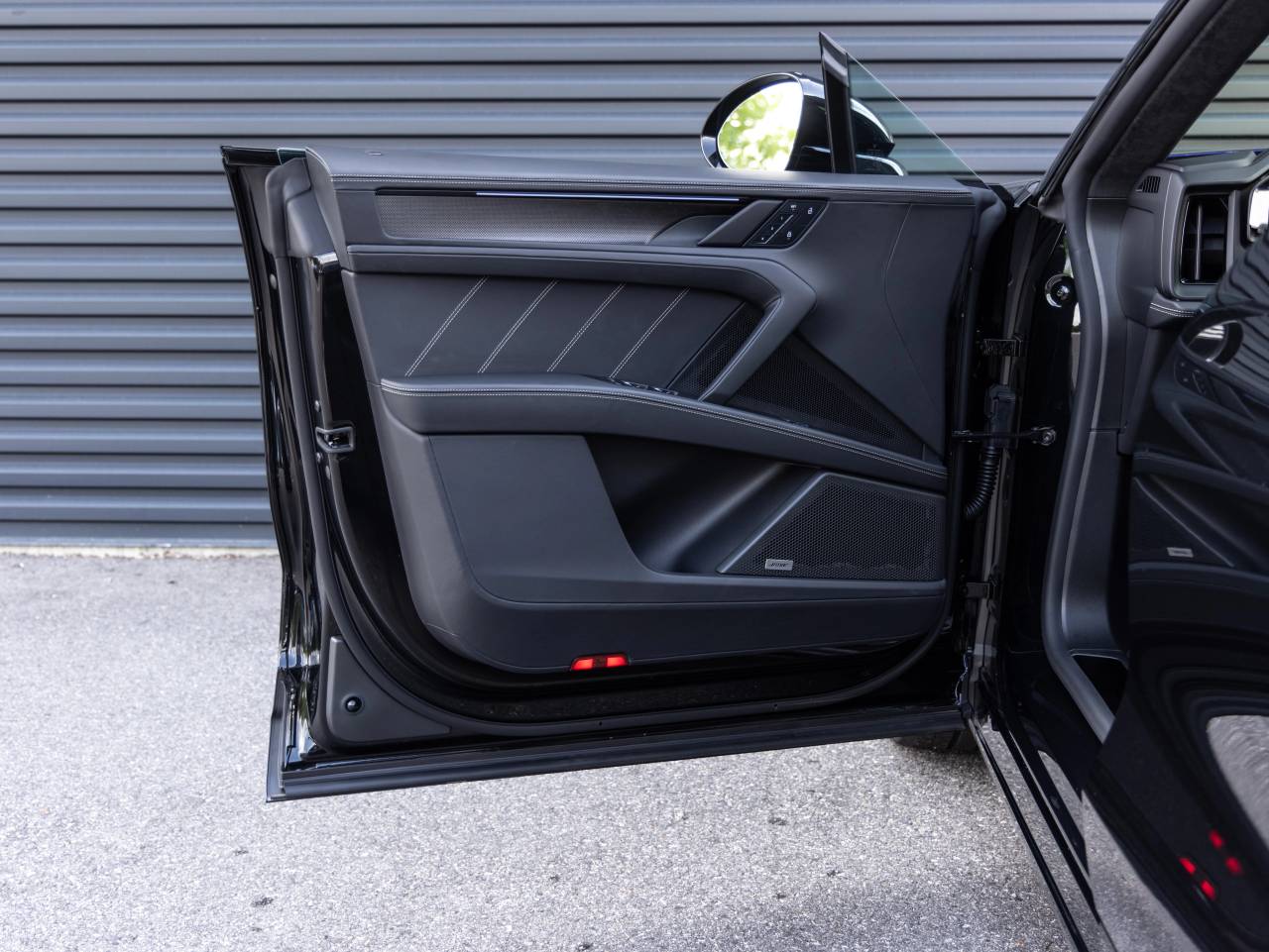 2026 Porsche Cayenne Cayenne Turbo Electric