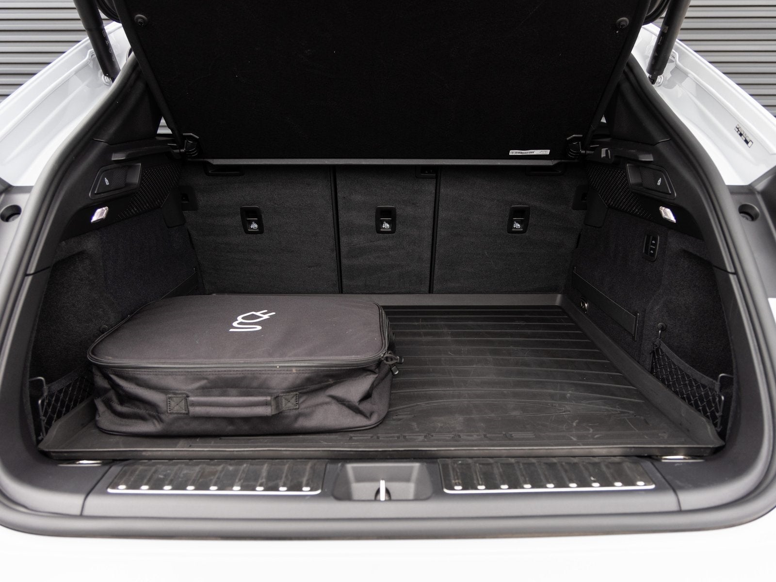 2025 Porsche Macan Macan Electric