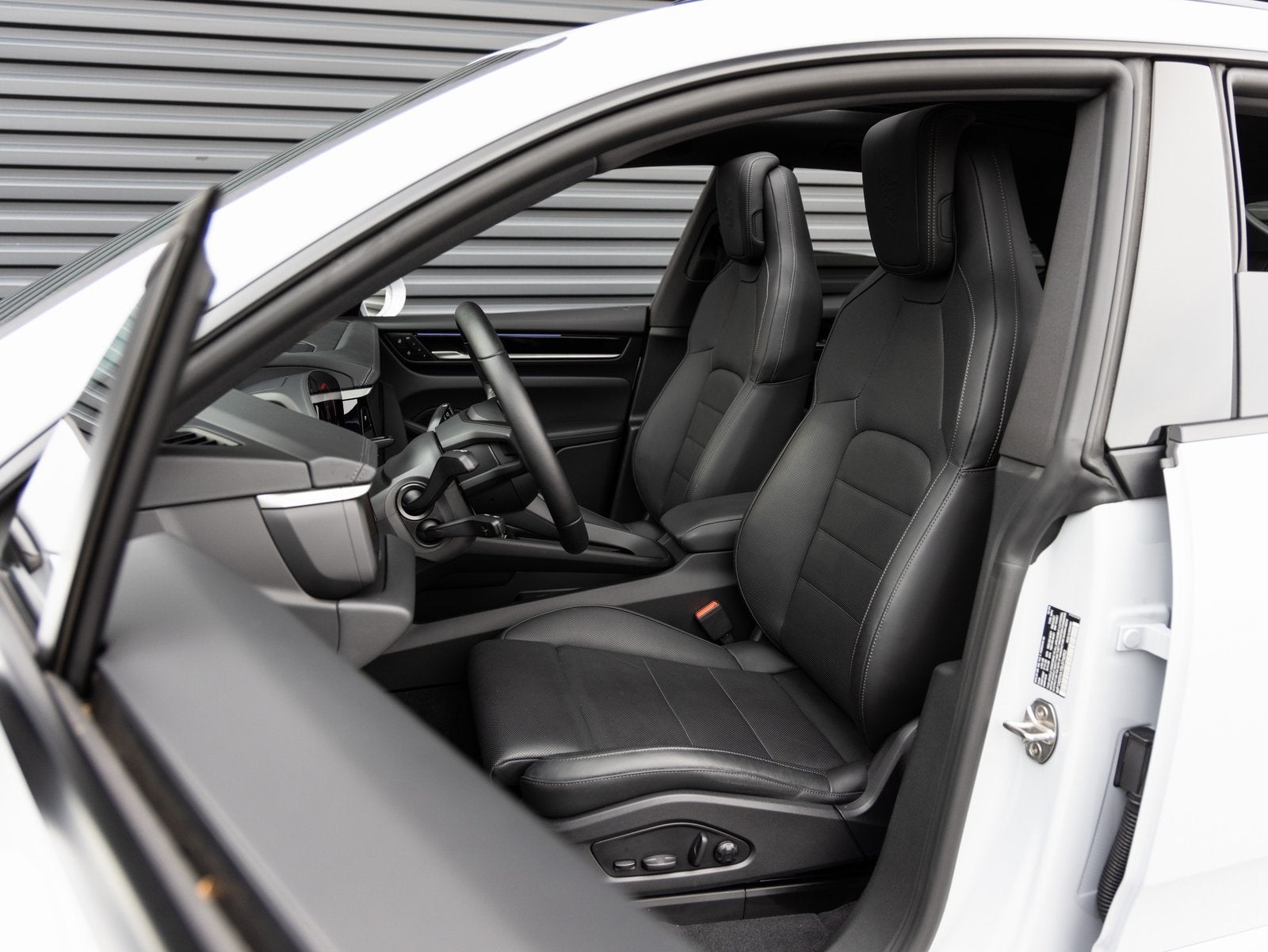 2025 Porsche Macan Macan Electric