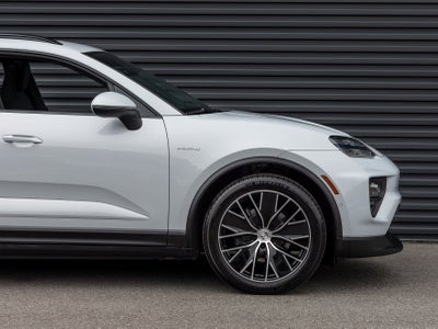 2025 Porsche Macan Macan Electric