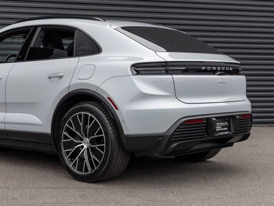 2025 Porsche Macan Macan Electric