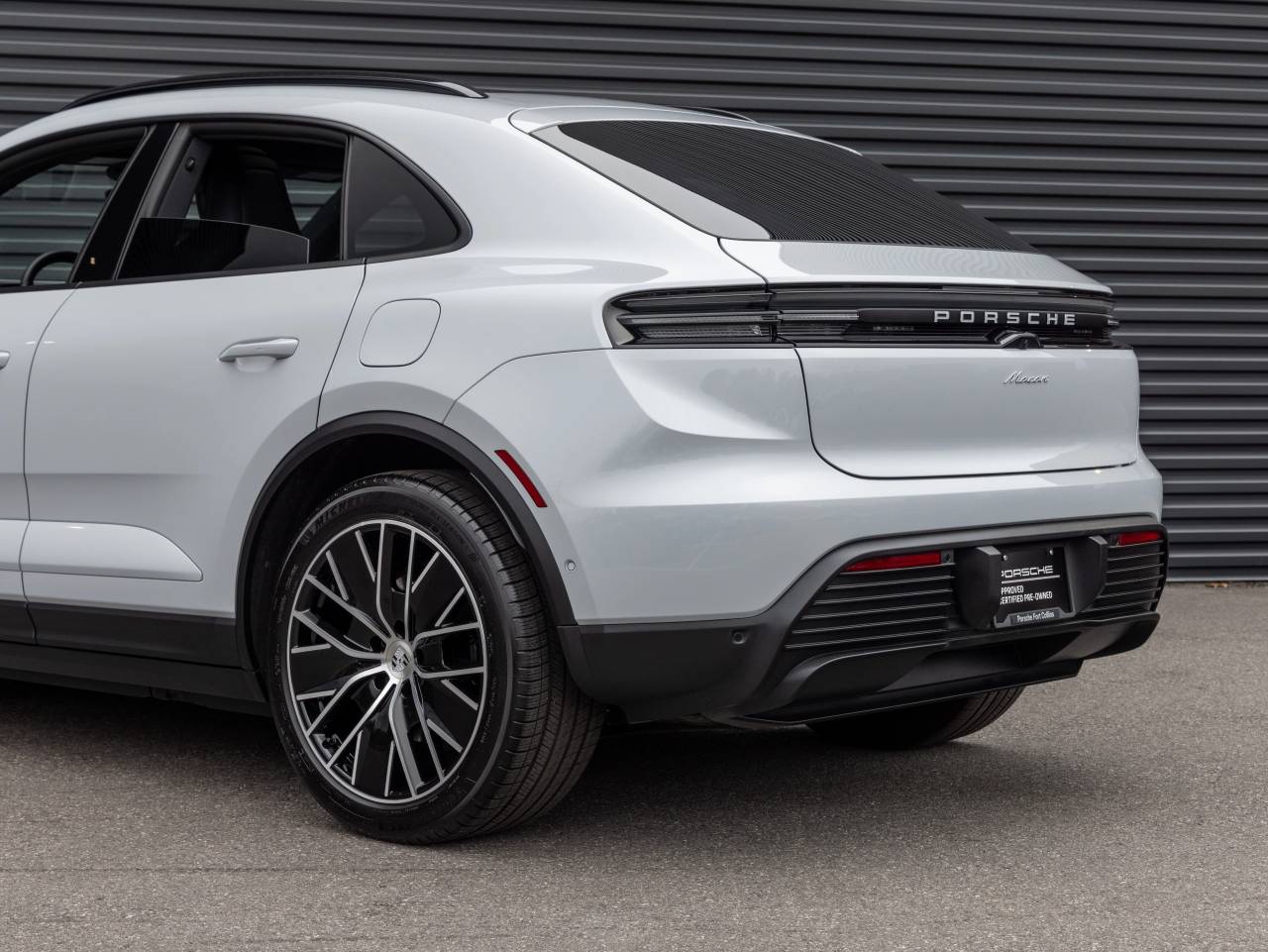 2025 Porsche Macan Macan Electric