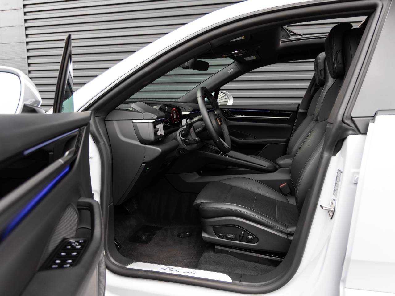 2025 Porsche Macan Macan Electric