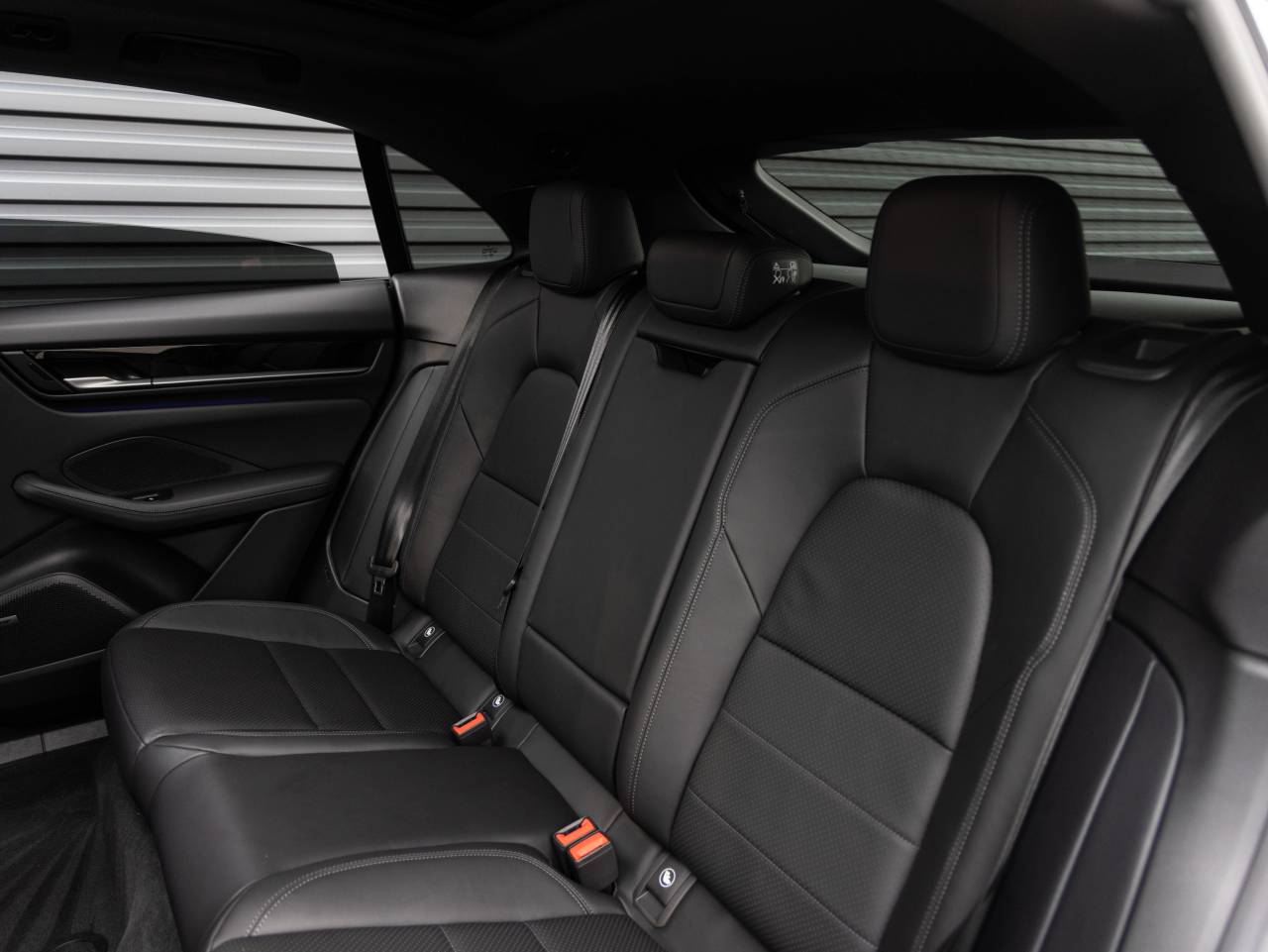 2025 Porsche Macan Macan Electric