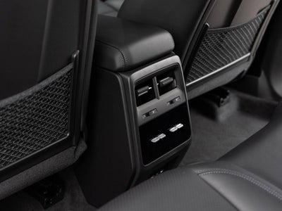 2025 Porsche Macan Macan Electric